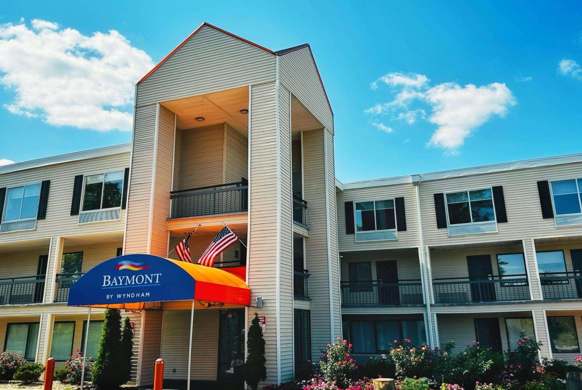 Baymont Inn And Suites By Wyndham Columbus / Near Osu Exterior foto
